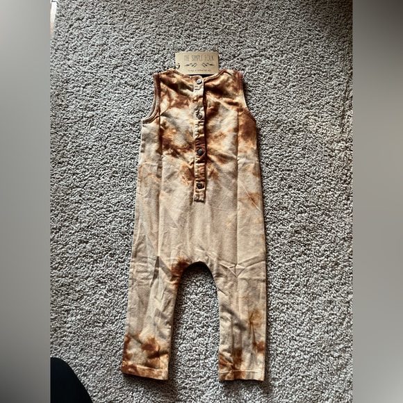 The Simple Folk: The Go-To Playsuit Terracota Tie-Dye Size:6-9 months - Picture 4 of 4